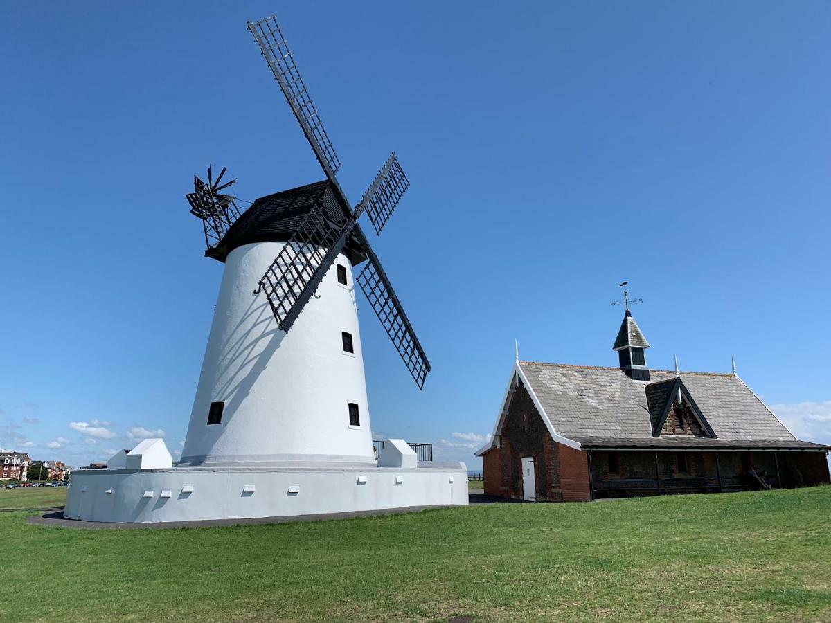 The Hideout Lytham St Annes Exterior photo